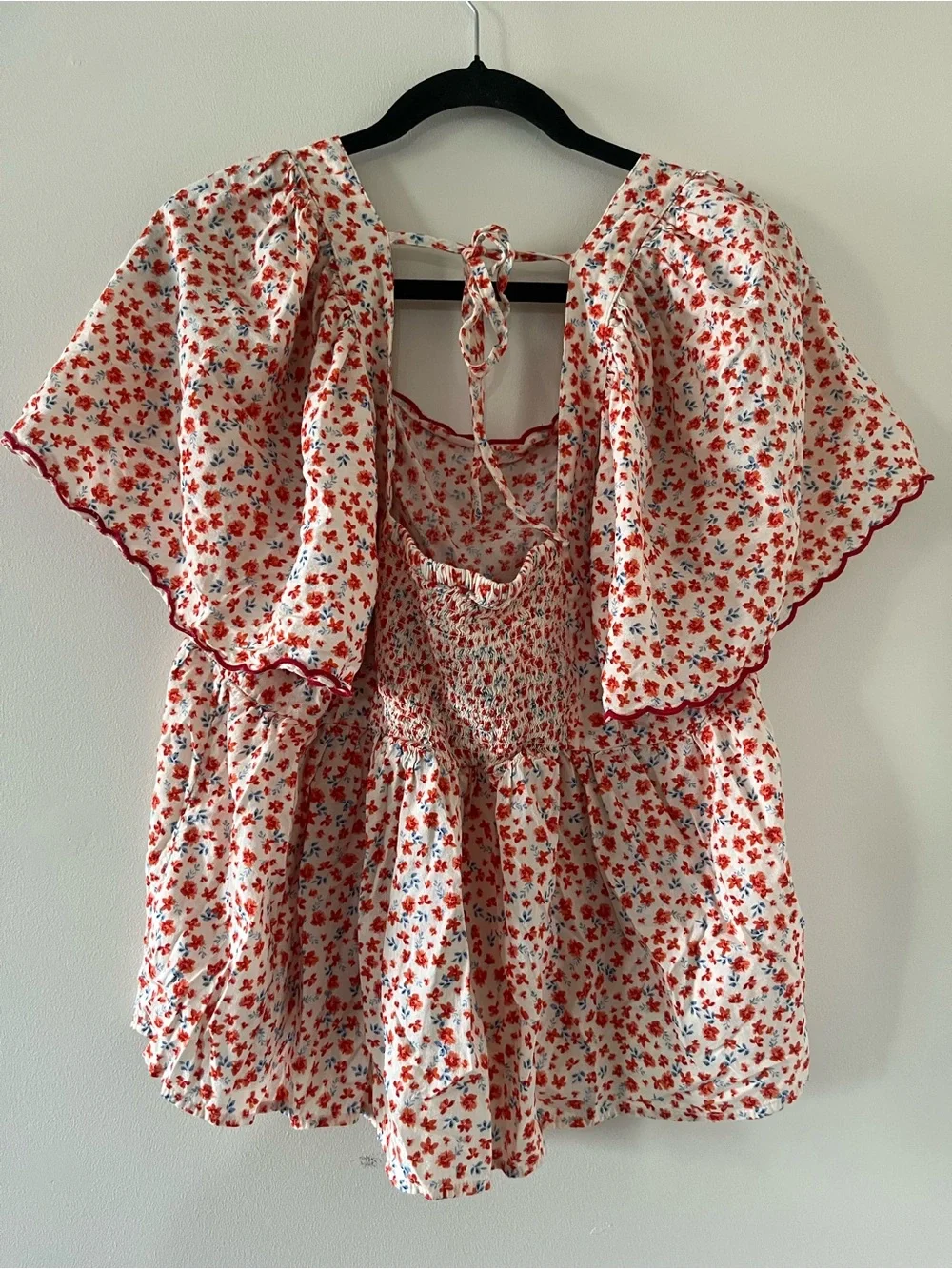 Old Navy Red White Floral Peasant Top XL Cottagecore Flutter Sleeve Prairie
